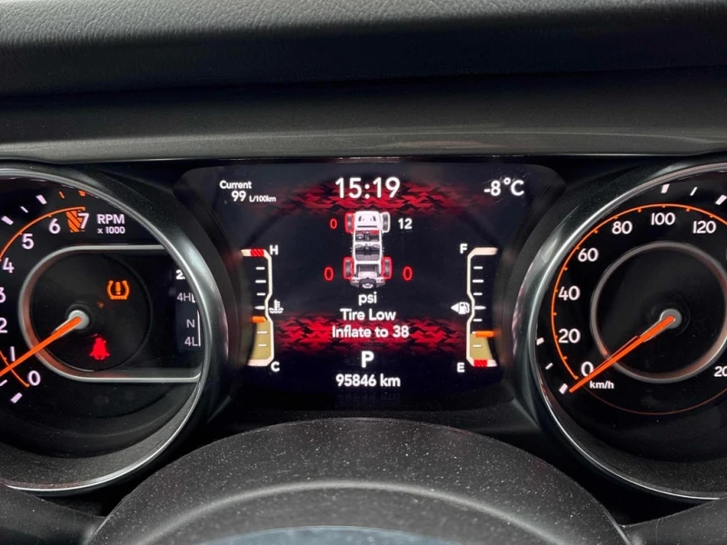 Jeep Wrangler * Unlimited Sahara * ЗАДНА КАМЕРА * КЛИП НА МОТОРА, снимка 8 - Автомобили и джипове - 53451528