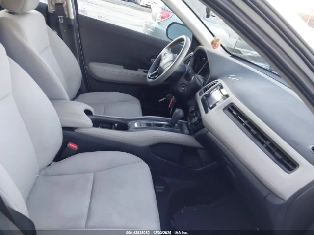 Honda Hr-v 1.8* AWD* КАМЕРА* Cruise control* 50k km* , снимка 12 - Автомобили и джипове - 52861352