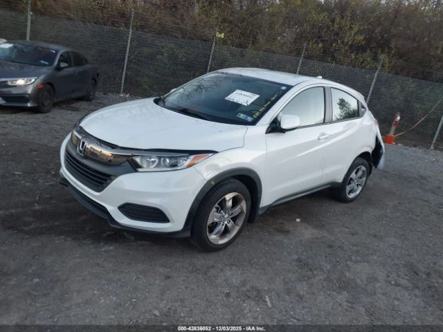 Honda Hr-v 1.8* AWD* КАМЕРА* Cruise control* 50k km* , снимка 2 - Автомобили и джипове - 52861352