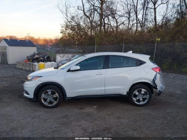 Honda Hr-v 1.8* AWD* КАМЕРА* Cruise control* 50k km* , снимка 6 - Автомобили и джипове - 52861352