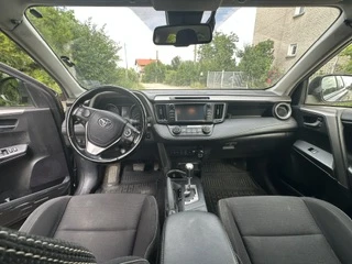 Toyota Rav4 2019, снимка 8 - Автомобили и джипове - 55189655
