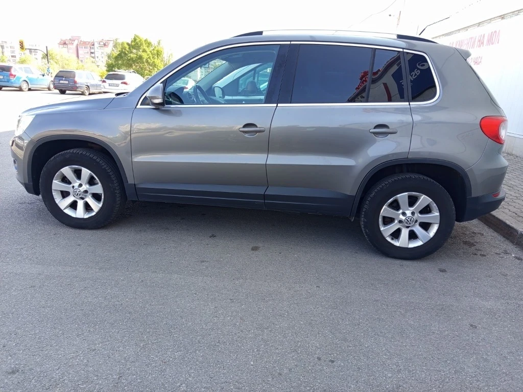 VW Tiguan 2.0 TDI, снимка 3 - Автомобили и джипове - 53776471