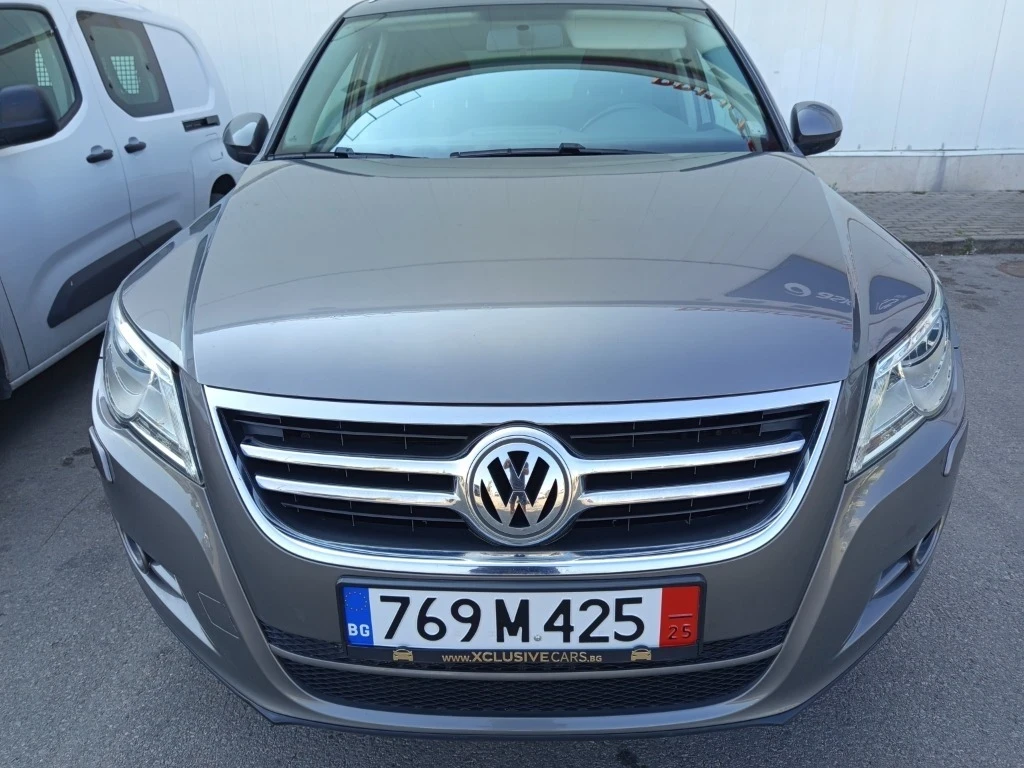 VW Tiguan 2.0 TDI, снимка 2 - Автомобили и джипове - 53776471