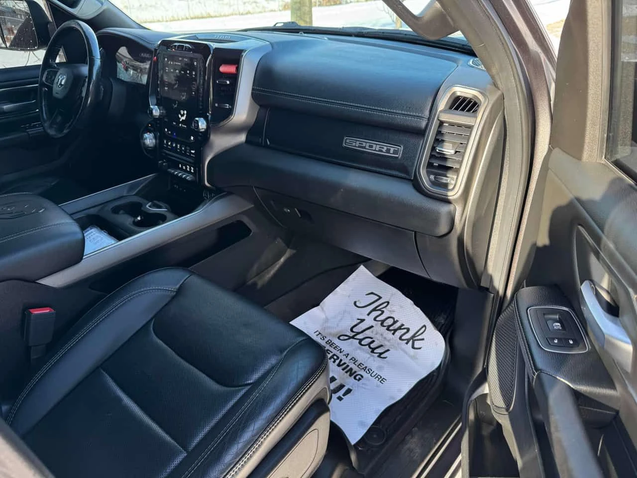 Dodge RAM 1500 * Sport * CARFAX * KEYLESS * ПОДГРЕВИ * ОБДУХВАНЕ  - изображение 10