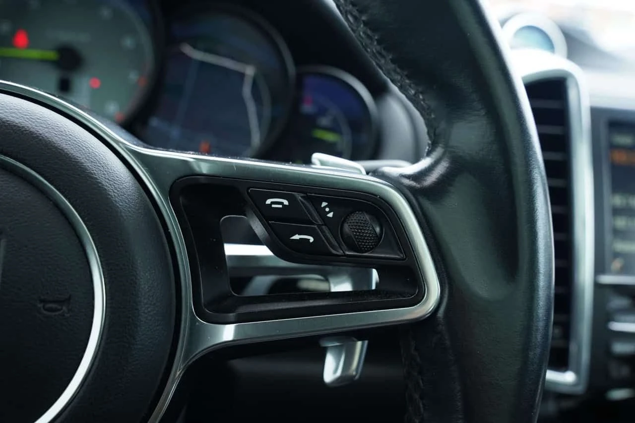 Porsche Cayenne * E Hybrid * CARFAX * ЦЕНА ДО БГ, снимка 15 - Автомобили и джипове - 53753447