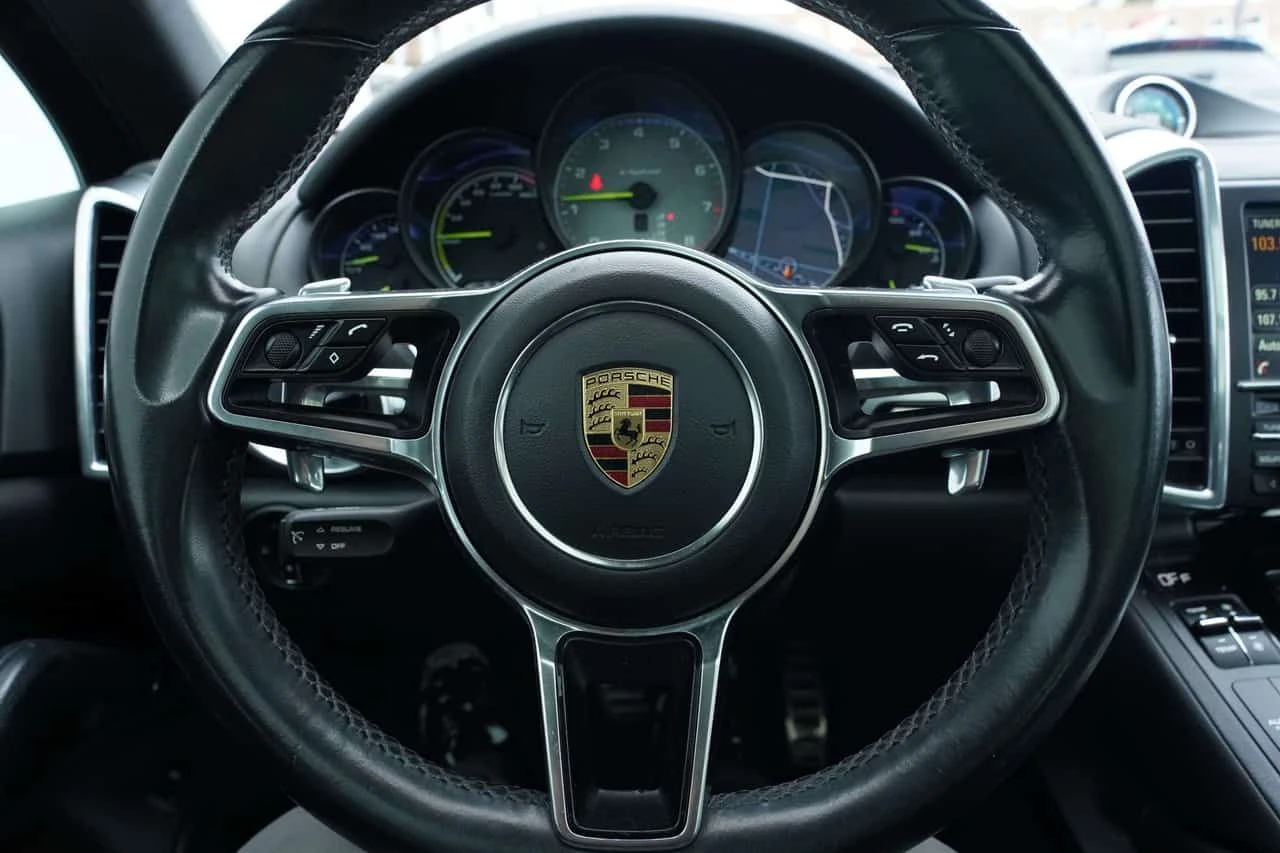 Porsche Cayenne * E Hybrid * CARFAX * ЦЕНА ДО БГ, снимка 13 - Автомобили и джипове - 53753447