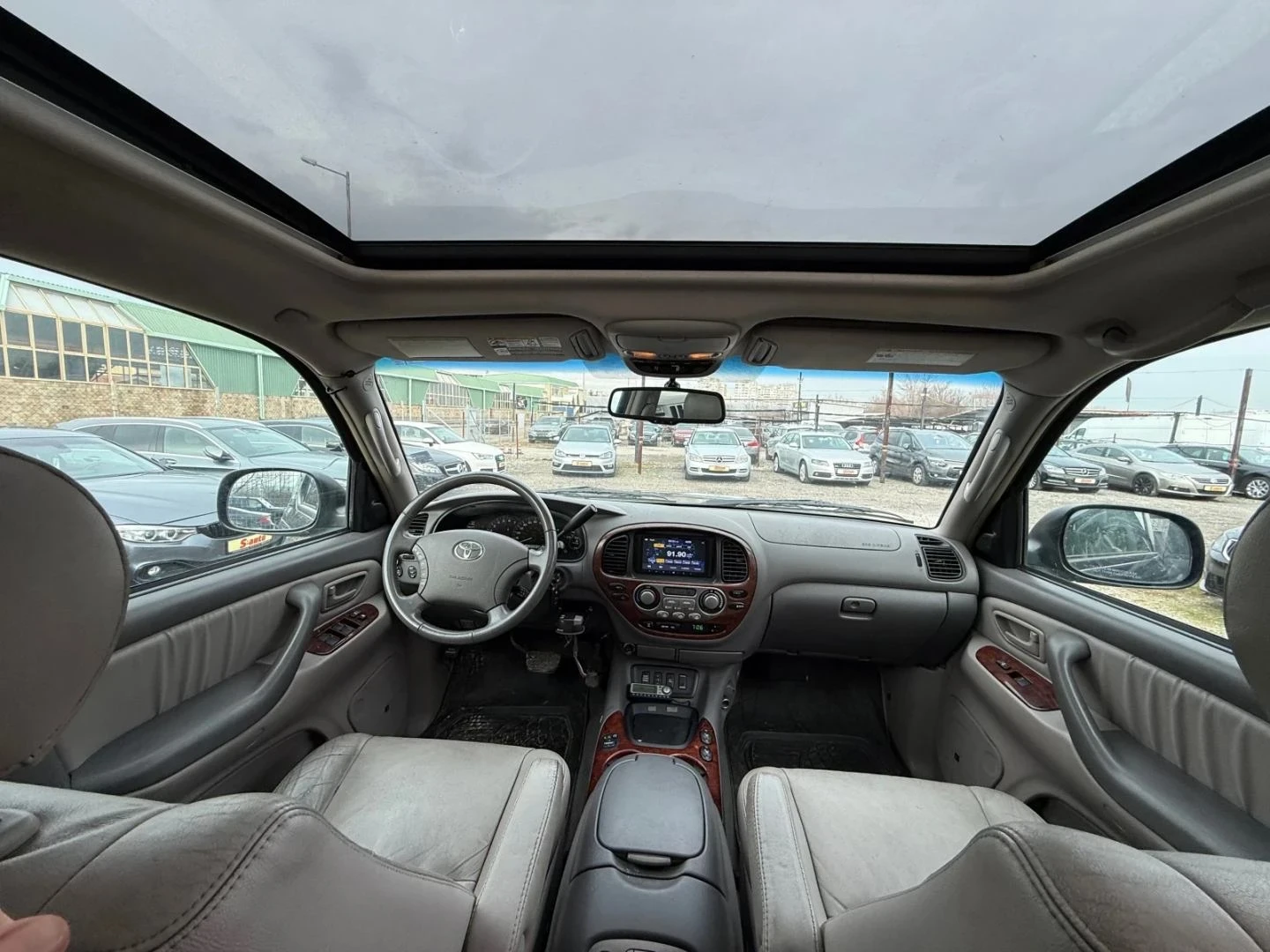 Toyota Sequoia 4.7 V8 ГАЗ 6+ 1, снимка 10 - Автомобили и джипове - 54352857