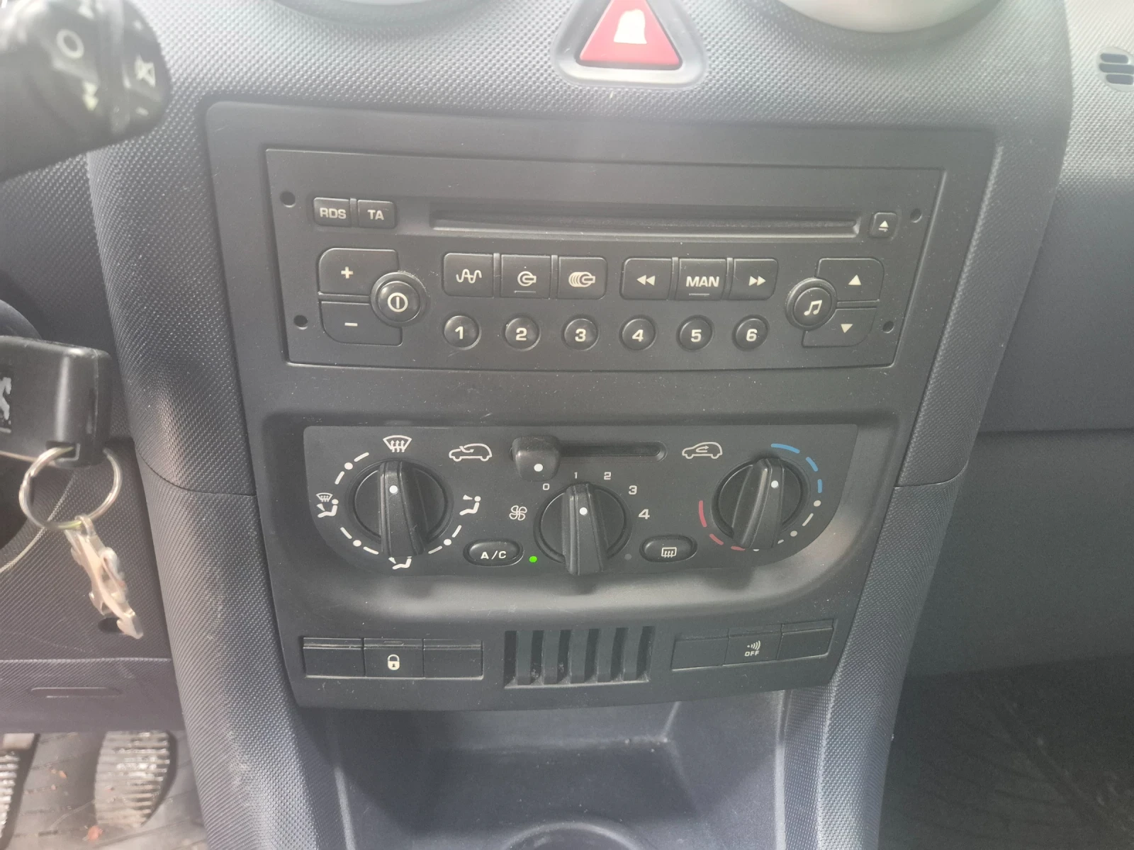 Peugeot 1007  1.4 I klima | Mobile.bg � ����������� 6