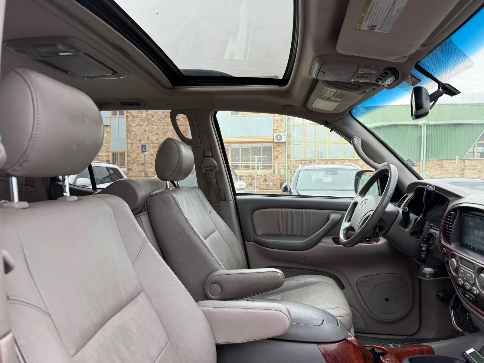 Toyota Sequoia 4.7 V8 ГАЗ 6+ 1, снимка 12 - Автомобили и джипове - 54352857