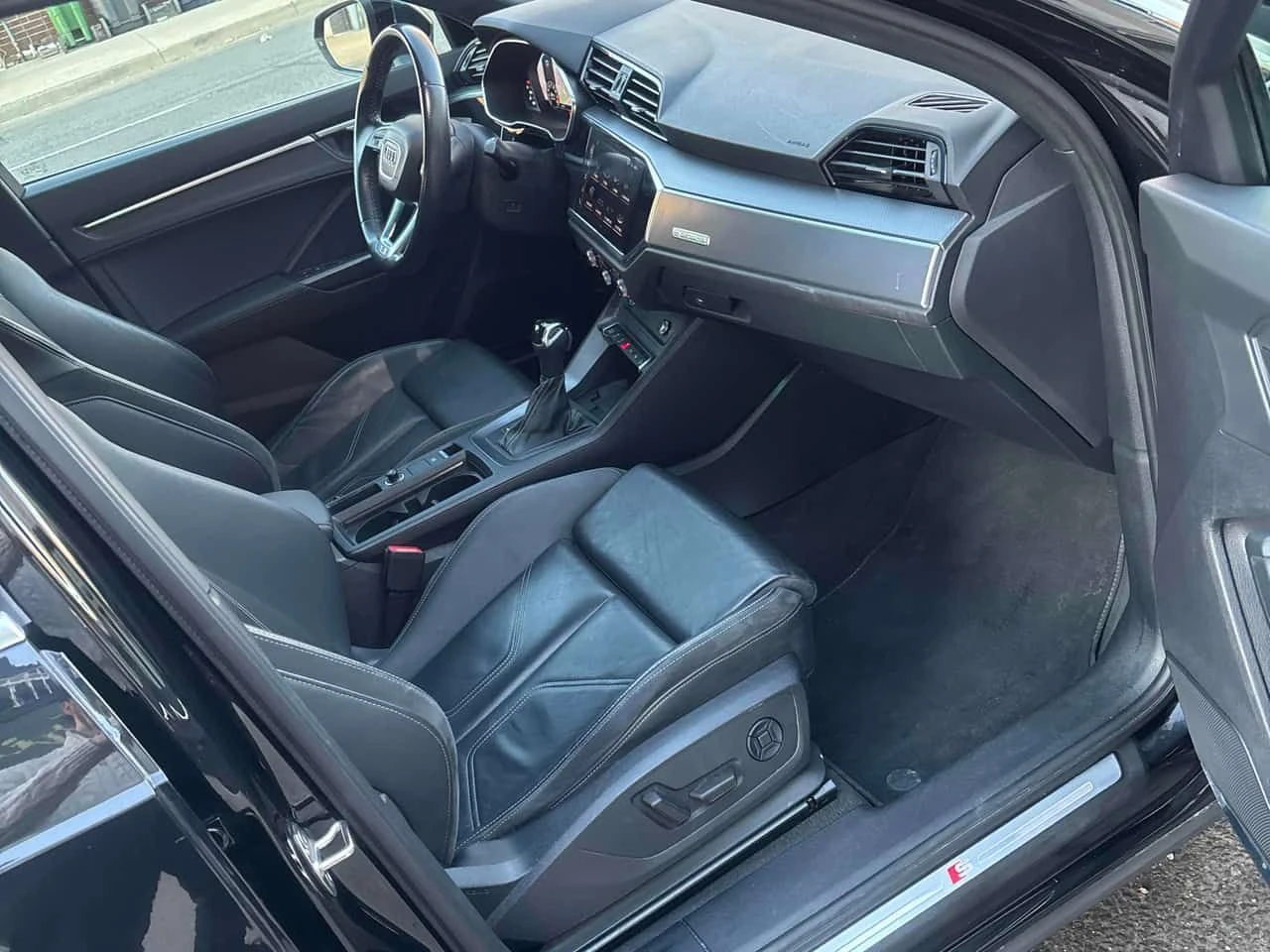 Audi Q3 Technik /360/DIS/B&O/КЛИП НА МОТОРА , снимка 17 - Автомобили и джипове - 54726304