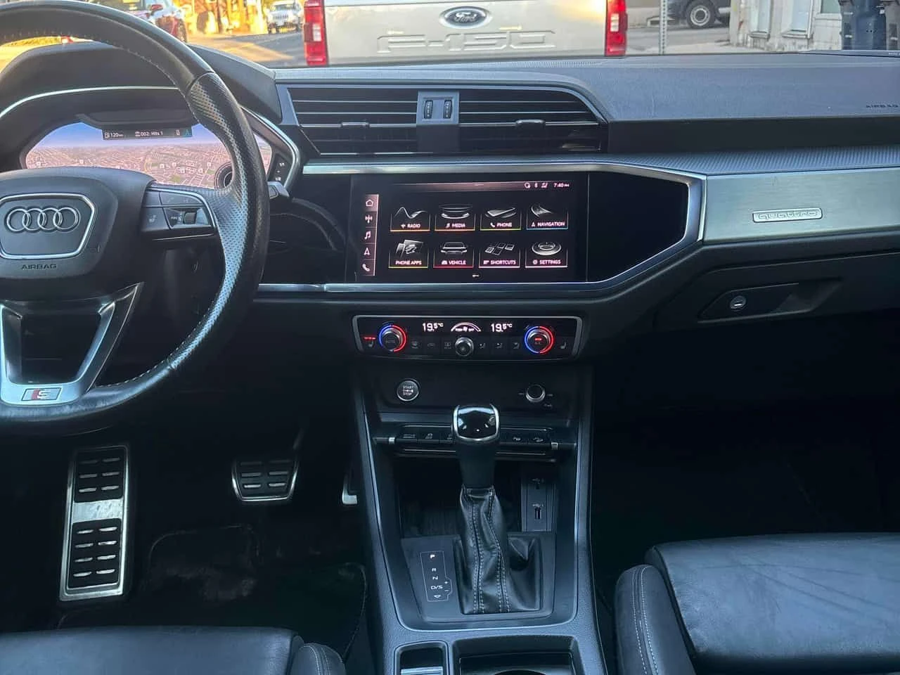 Audi Q3 Technik /360/DIS/B&O/КЛИП НА МОТОРА , снимка 9 - Автомобили и джипове - 54726304