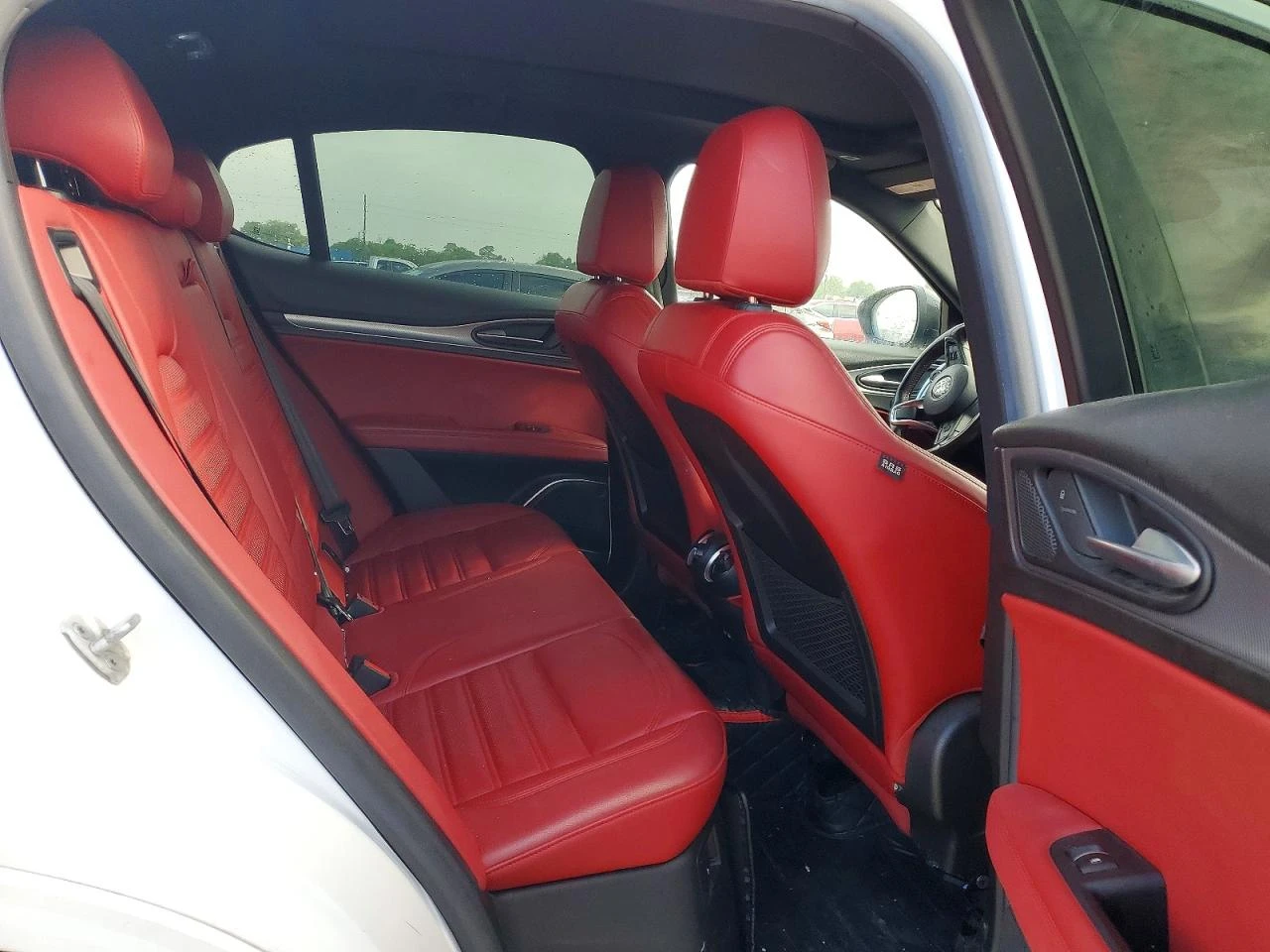 Alfa Romeo Stelvio 2.0l, снимка 10 - Автомобили и джипове - 54732085