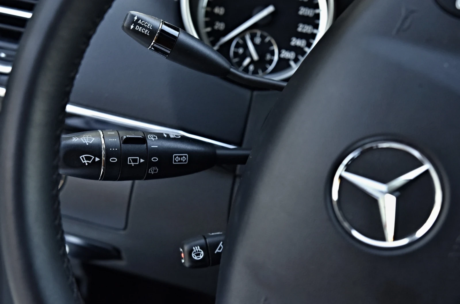Mercedes-Benz GL 500 Grad edition, снимка 7 - Автомобили и джипове - 54827500