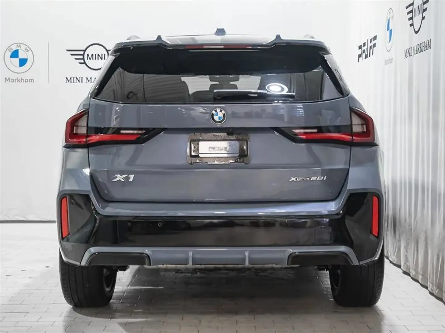 BMW X1 xDrive28i * M Sport Pack* AвтоКредит * (ЦЕНА ДО БГ, снимка 5 - Автомобили и джипове - 54897013