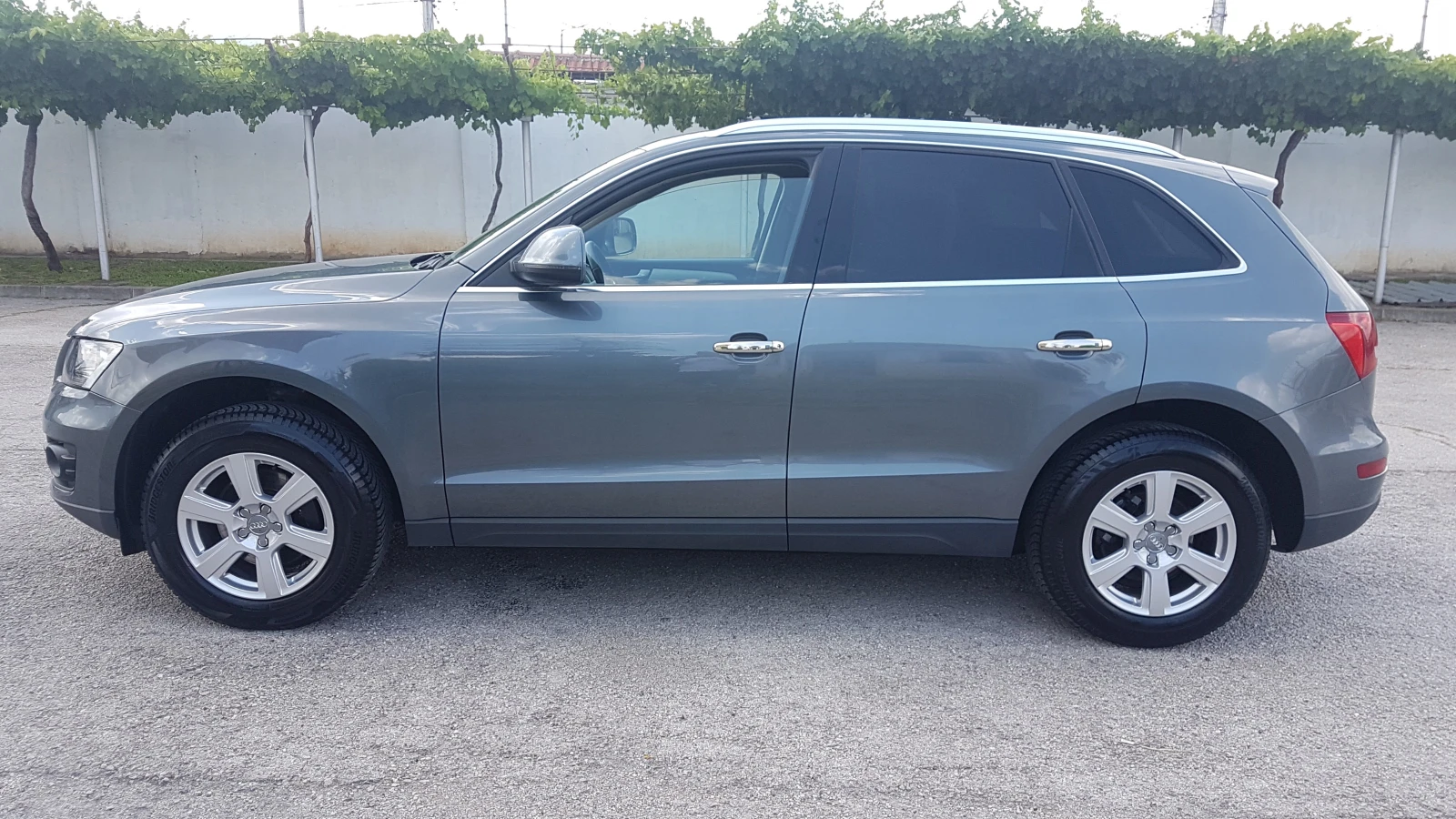 Audi Q5 2.0TDI 4×4, снимка 5 - Автомобили и джипове - 55145018