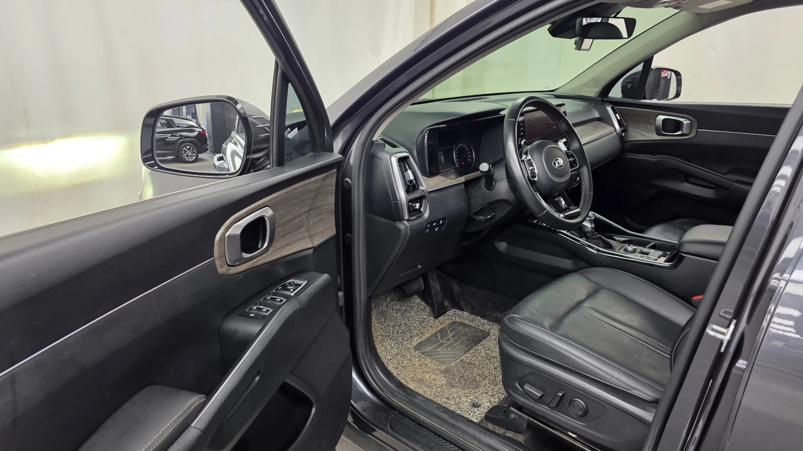 Kia Sorento 2.2 CRDi 4WD Prestige, снимка 11 - Автомобили и джипове - 55546716