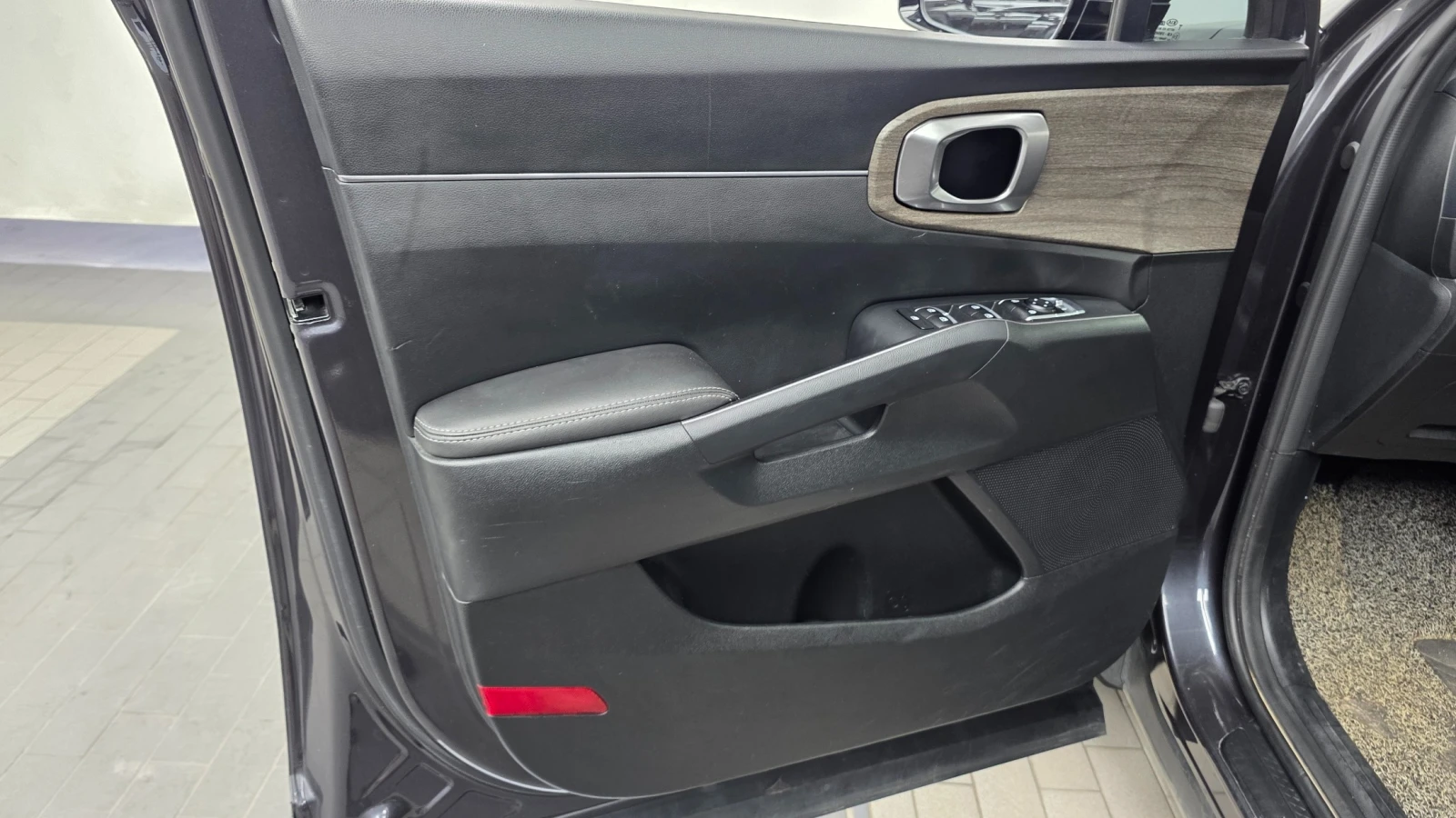 Kia Sorento 2.2 CRDi 4WD Prestige, снимка 10 - Автомобили и джипове - 55546716