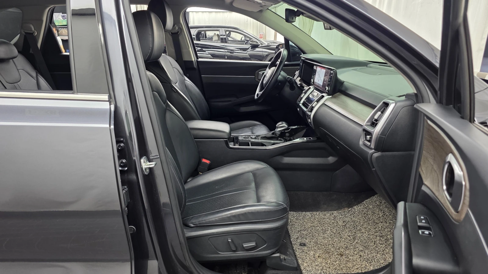 Kia Sorento 2.2 CRDi 4WD Prestige, снимка 13 - Автомобили и джипове - 55546716
