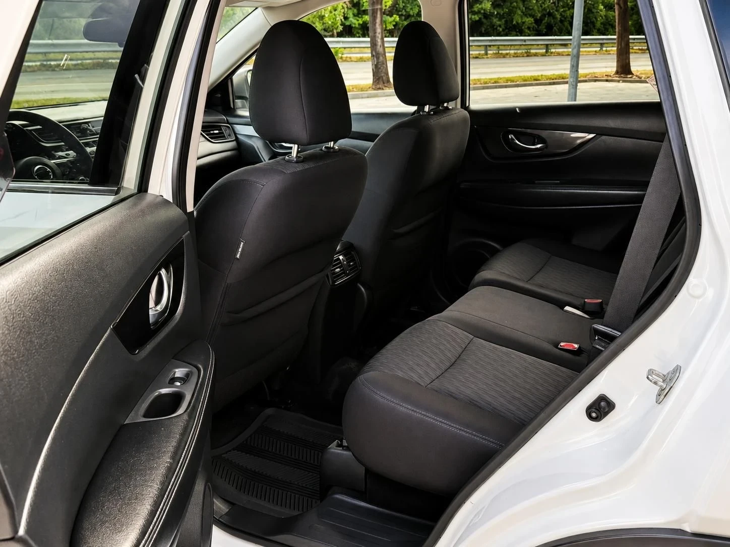 Nissan X-trail 2.5 бензин 4х4, снимка 11 - Автомобили и джипове - 55650904