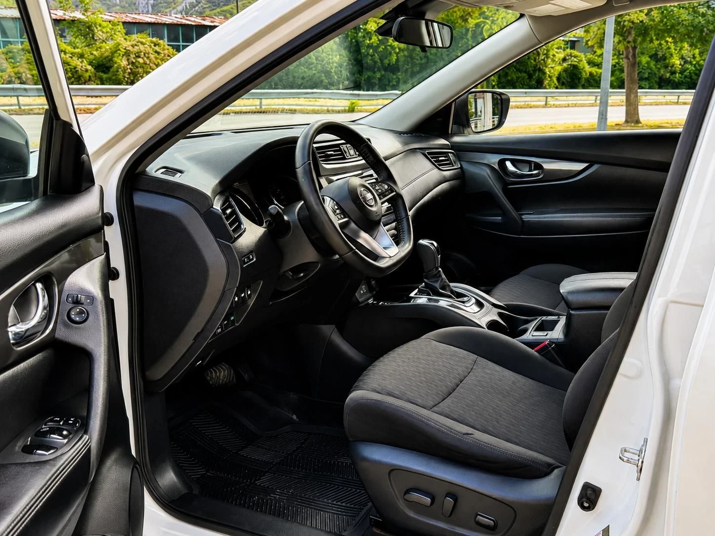 Nissan X-trail 2.5 бензин 4х4, снимка 9 - Автомобили и джипове - 55650904