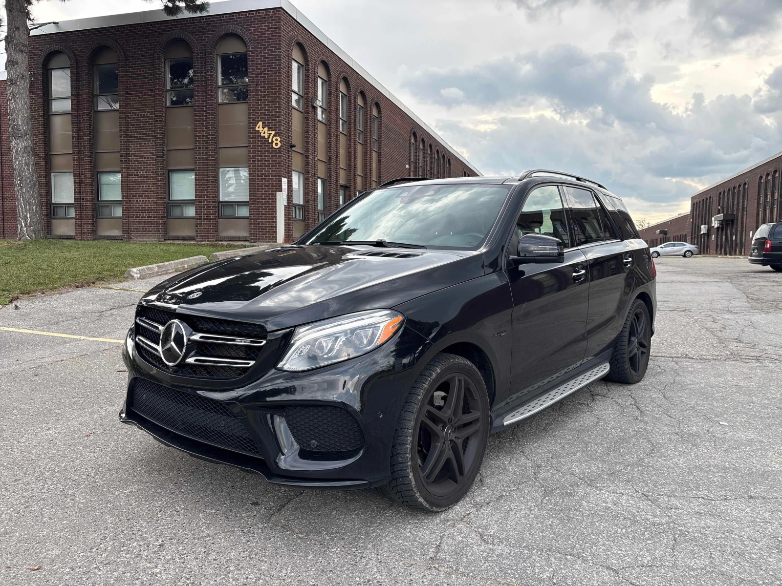 Mercedes-Benz GLE 43 AMG 4MATIC | CARFAX | АВТОКРЕДИТ БЕЗ ПЪРВОНАЧАЛНА