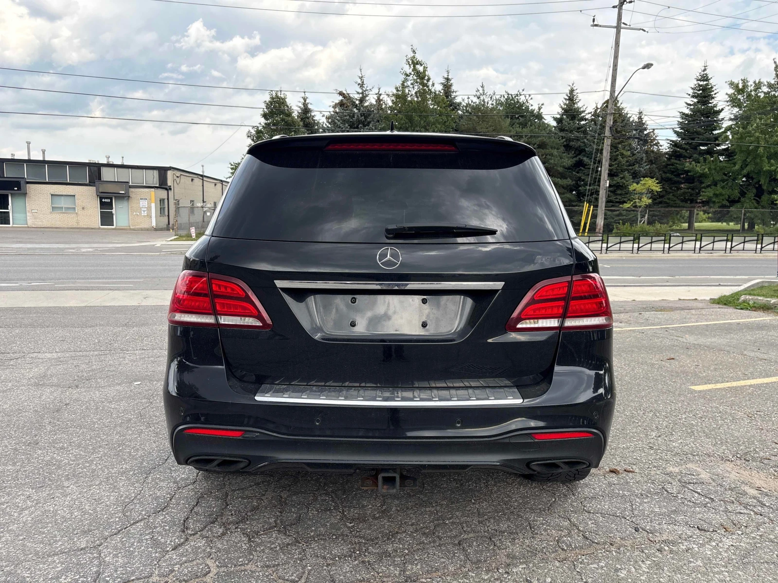 Mercedes-Benz GLE 43 AMG 4MATIC | CARFAX | АВТОКРЕДИТ БЕЗ ПЪРВОНАЧАЛНА, снимка 5 - Автомобили и джипове - 55872274
