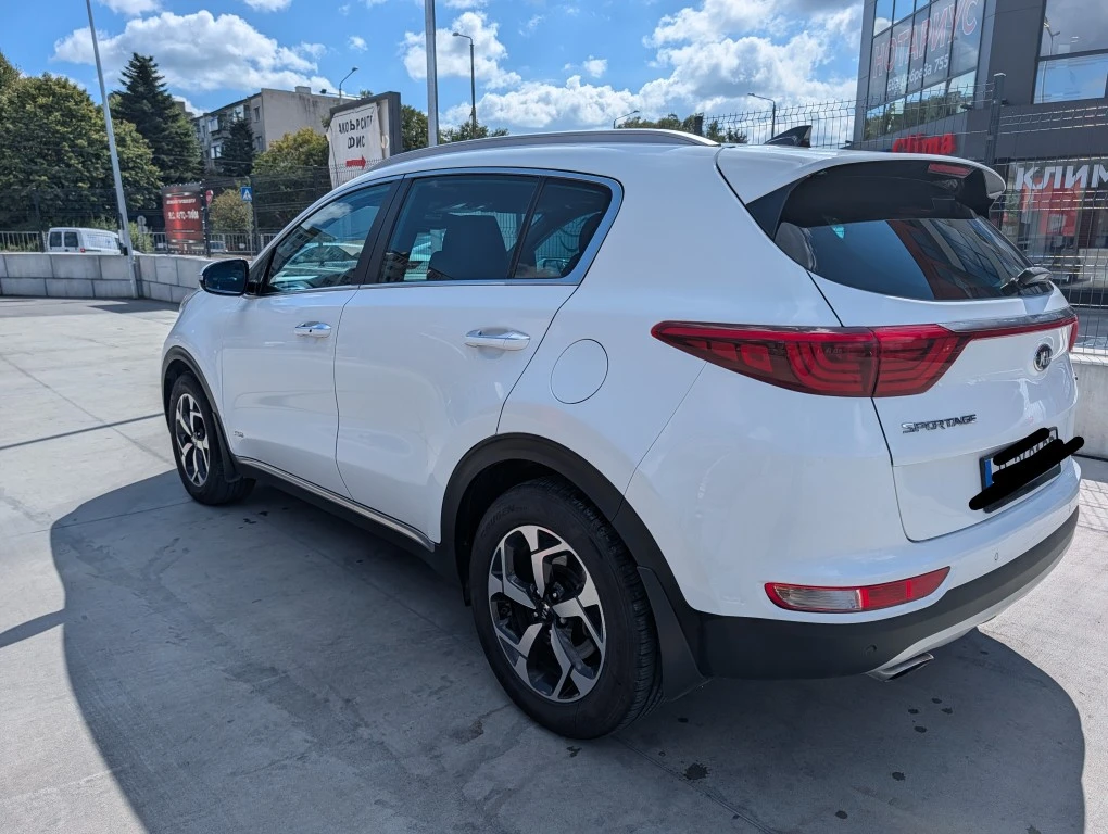 Kia Sportage, снимка 4 - Автомобили и джипове - 56735022