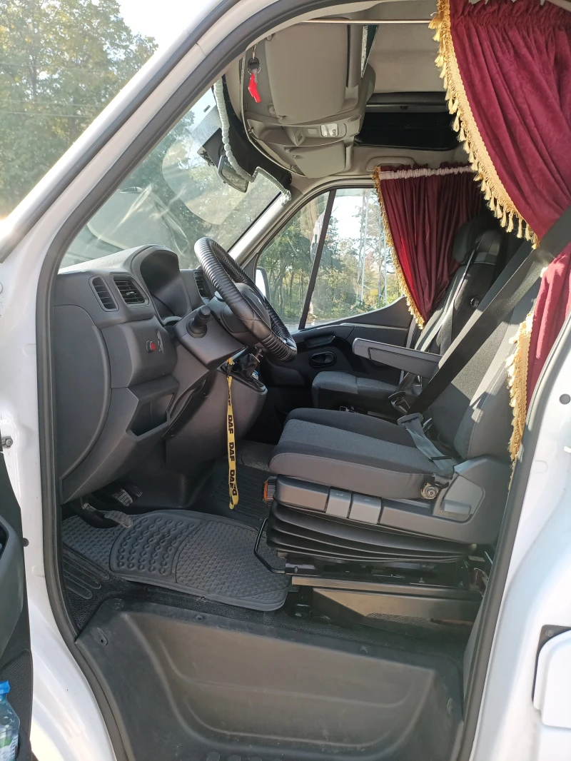 Renault Master, снимка 12 - Бусове и автобуси - 52520409