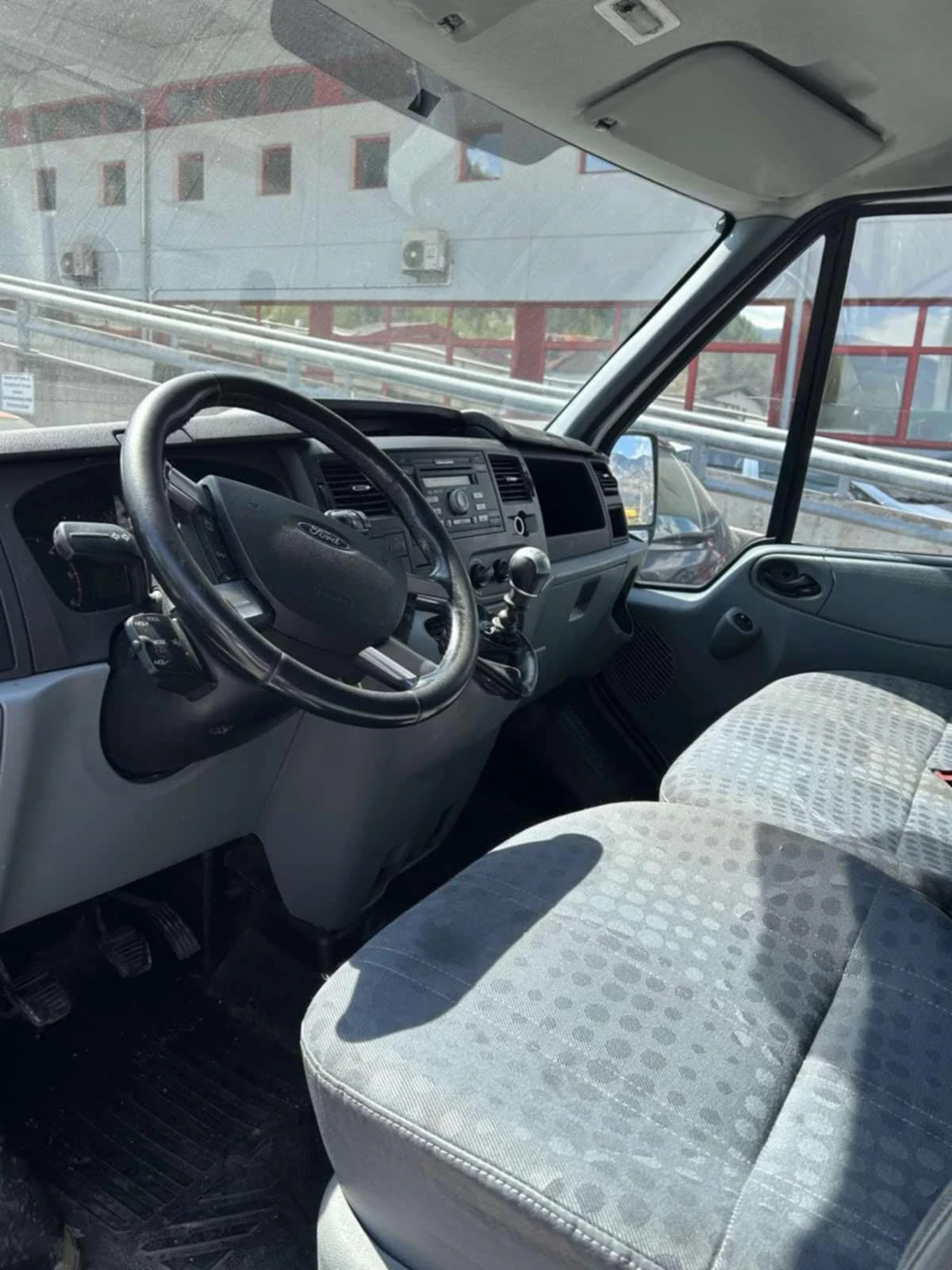 Ford Transit 2.2 - изображение 2