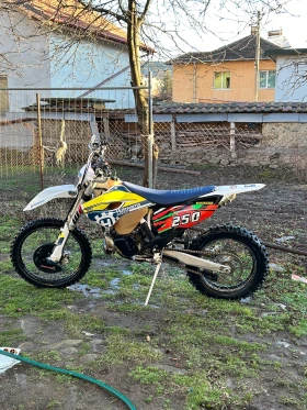 Husqvarna TE 300, снимка 1