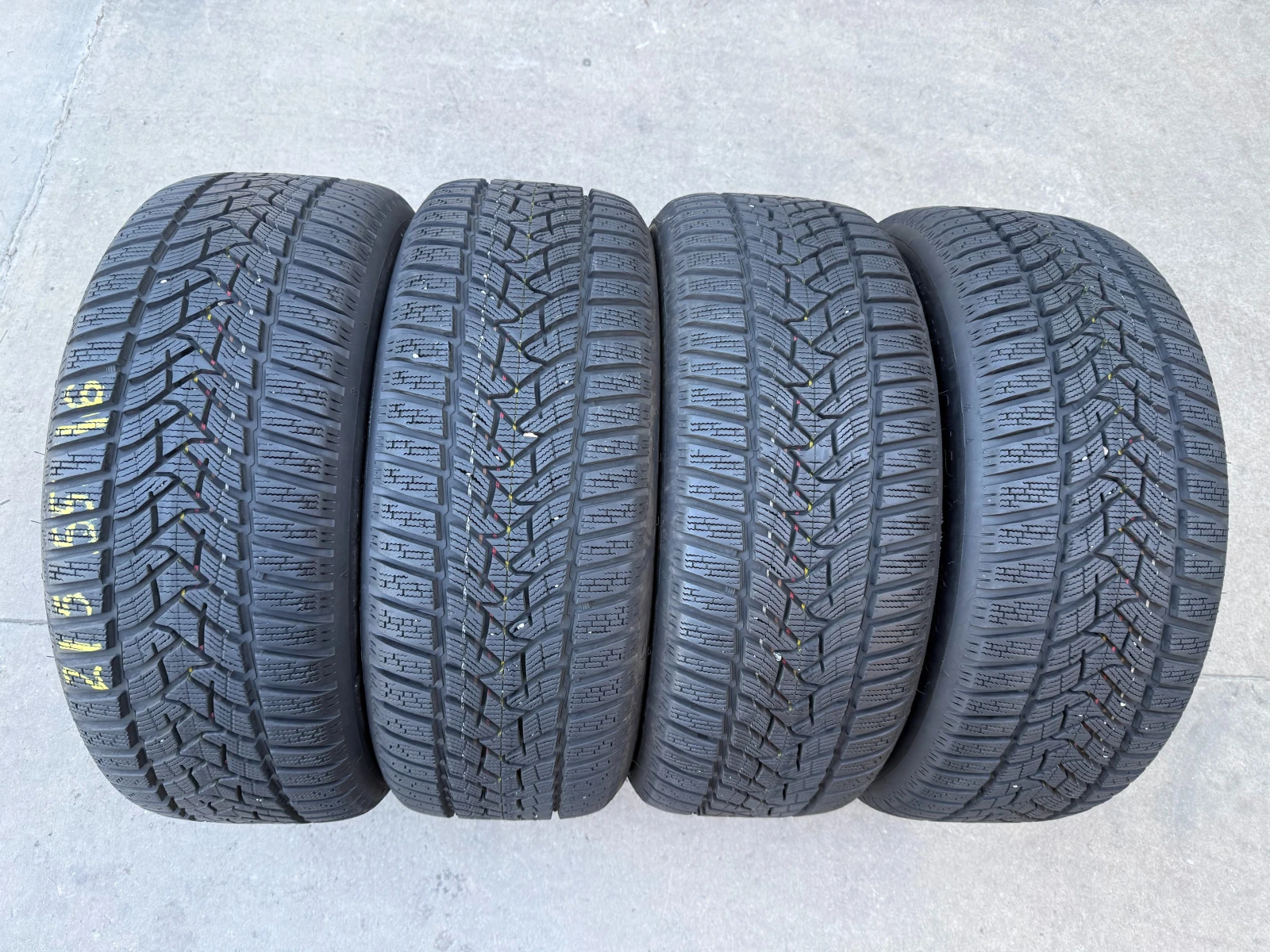 Гуми Зимни 215/55R16