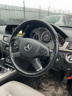 Mercedes-Benz E 220 На части, снимка 6