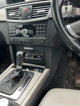 Mercedes-Benz E 220 На части, снимка 3