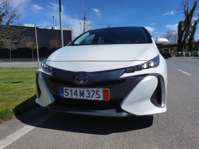 Toyota Prius PRIME, снимка 5 - Автомобили и джипове - 41693199