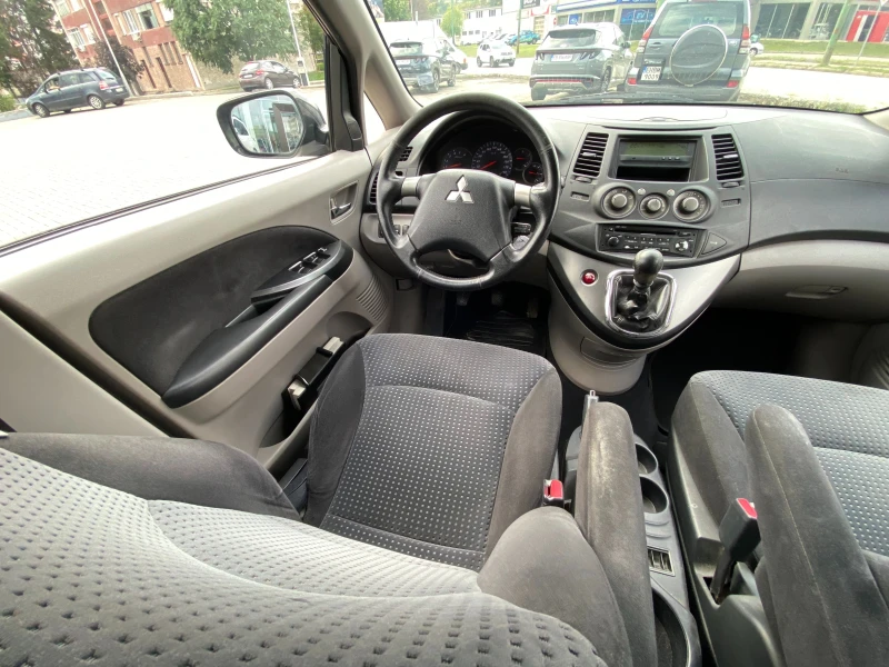 Mitsubishi Grandis, снимка 9 - Автомобили и джипове - 47505943