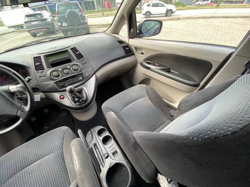 Mitsubishi Grandis, снимка 10 - Автомобили и джипове - 47505943