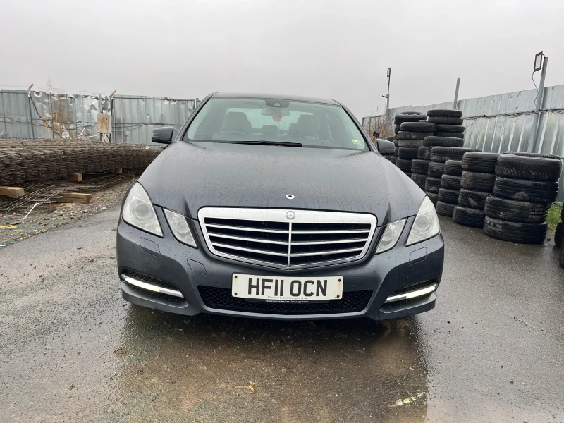 Mercedes-Benz E 220 На части, снимка 9 - Автомобили и джипове - 47947240