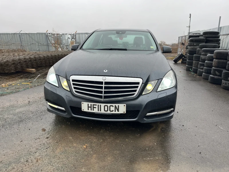 Mercedes-Benz E 220 На части, снимка 8 - Автомобили и джипове - 47947240