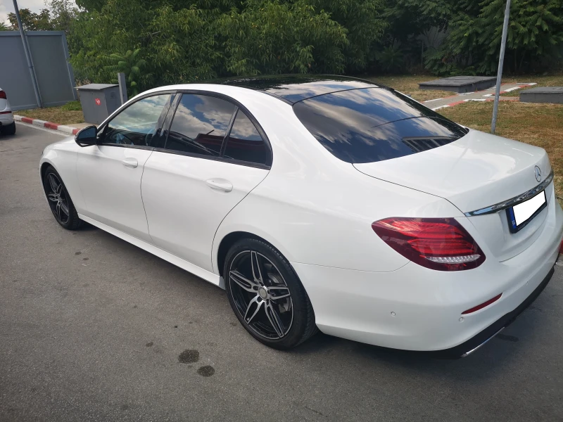 Mercedes-Benz E 220, снимка 4 - Автомобили и джипове - 48684010