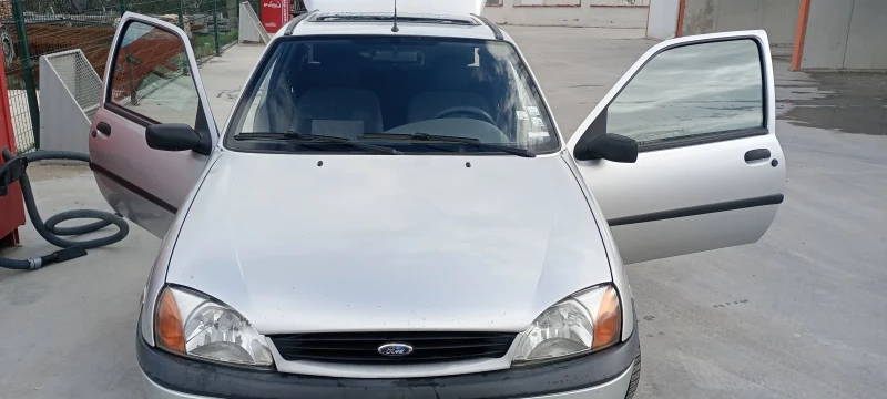 Ford Fiesta 1.8 , снимка 1 - Автомобили и джипове - 49561858