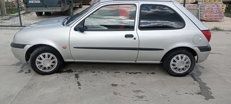 Ford Fiesta 1.8 , снимка 9 - Автомобили и джипове - 49561858