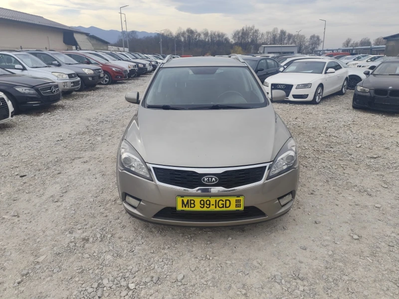Kia Ceed 1.6 дизел , снимка 2 - Автомобили и джипове - 49651474