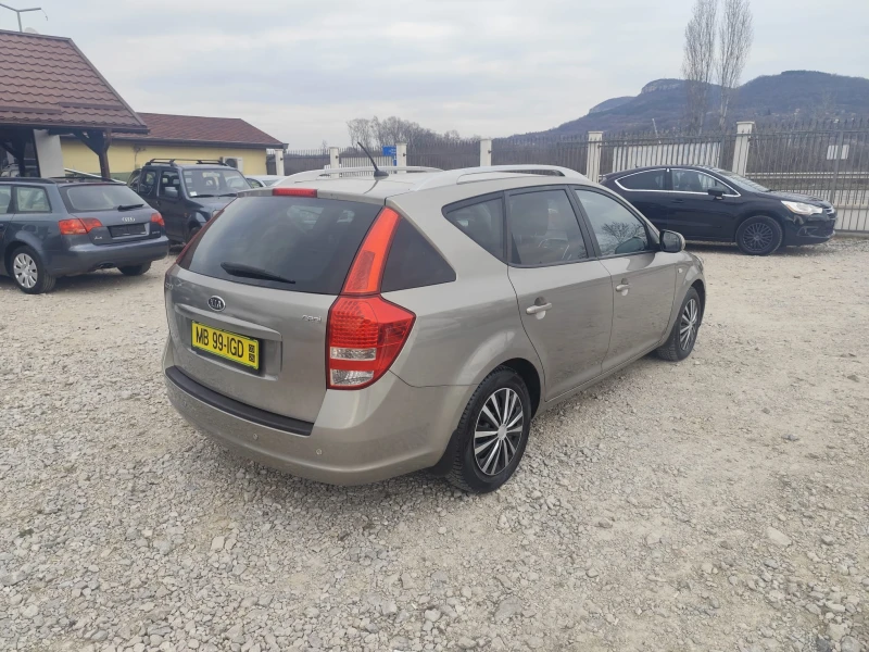 Kia Ceed 1.6 дизел , снимка 5 - Автомобили и джипове - 49651474