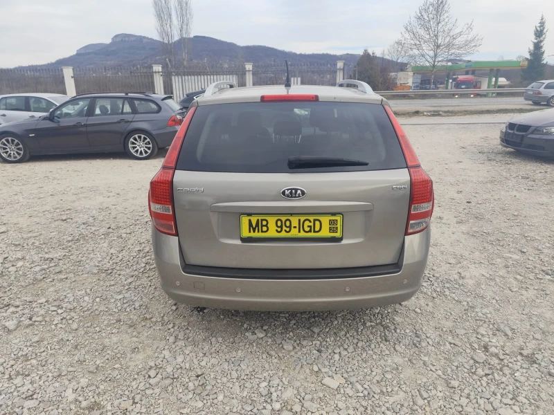 Kia Ceed 1.6 дизел , снимка 6 - Автомобили и джипове - 49651474