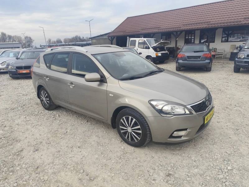Kia Ceed 1.6 дизел , снимка 3 - Автомобили и джипове - 49651474