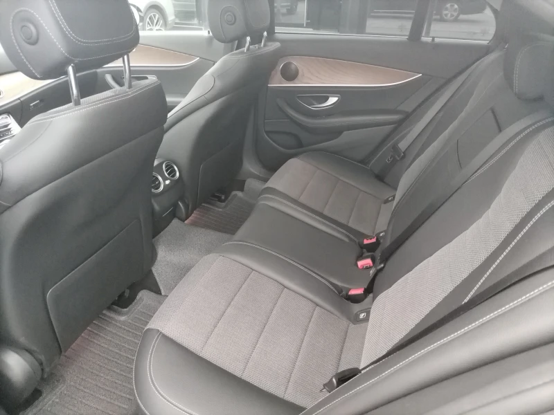 Mercedes-Benz E 220 Avangarde 9G 2.0CDI 194к.с., снимка 16 - Автомобили и джипове - 52053667