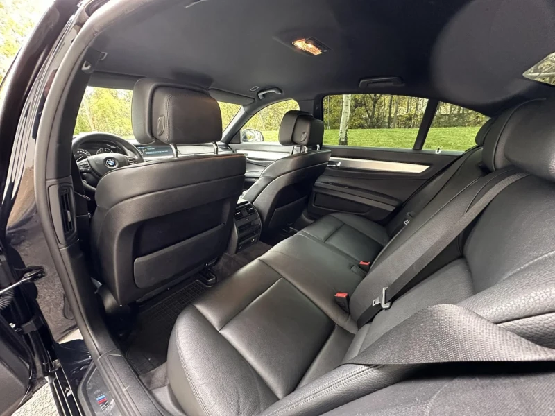 BMW 730 BLACK FRIDAY/ M-PACK, снимка 11 - Автомобили и джипове - 52308961