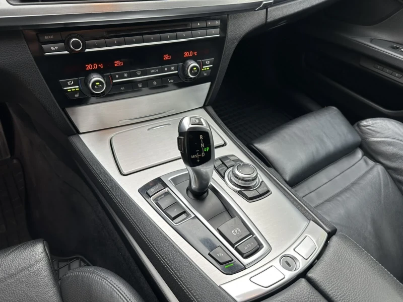BMW 730 BLACK FRIDAY/ M-PACK, снимка 14 - Автомобили и джипове - 52308961