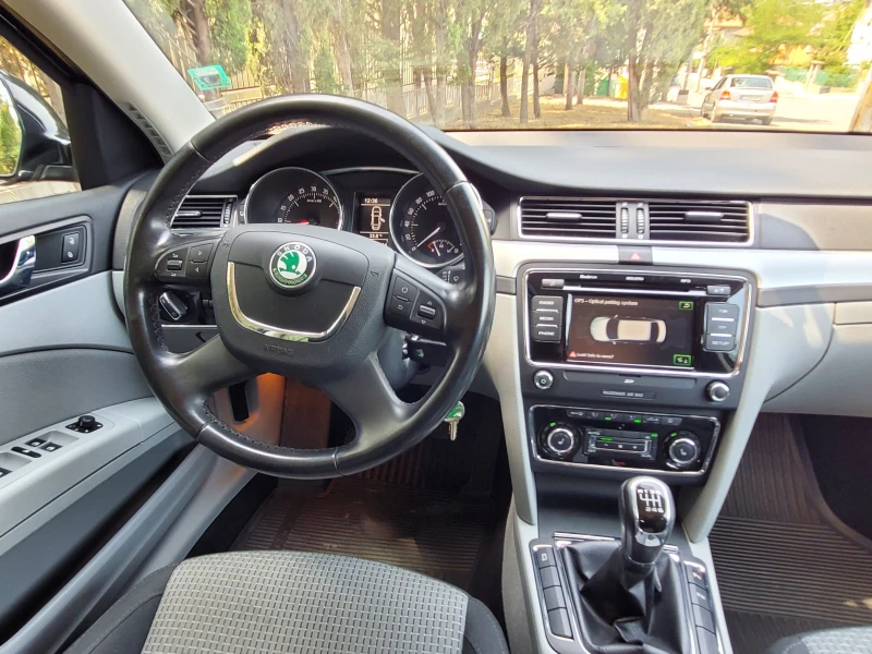 Skoda Superb, снимка 5 - Автомобили и джипове - 52806168