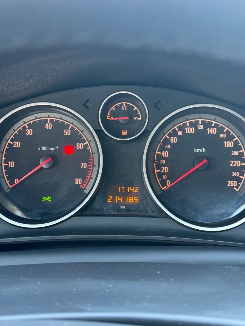 Opel Astra GTC/1.6/2010, снимка 10 - Автомобили и джипове - 52827622